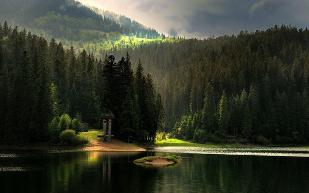 Синевир - сказочно красивое озеро / © vasily-sergeev.livejournal.com