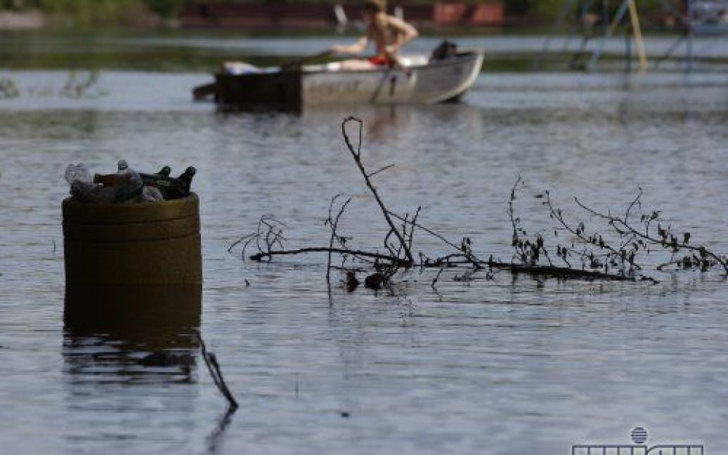 У Києві затопило територію Гідропарку / © УНІАН