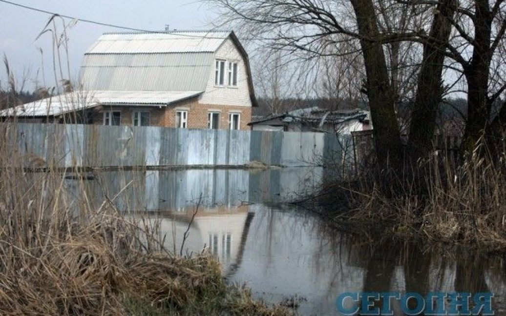 У селі Підгірці вода залила вулиці і будинки / © Сегодня