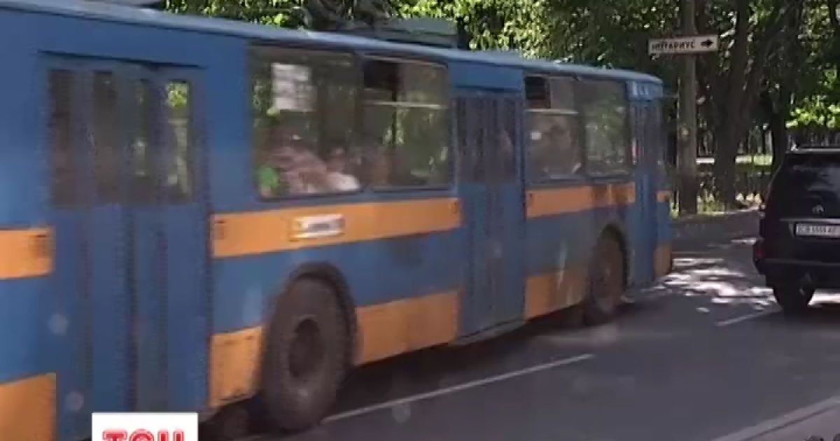 У Чернігові жінка загинула через поспішність водія тролейбуса