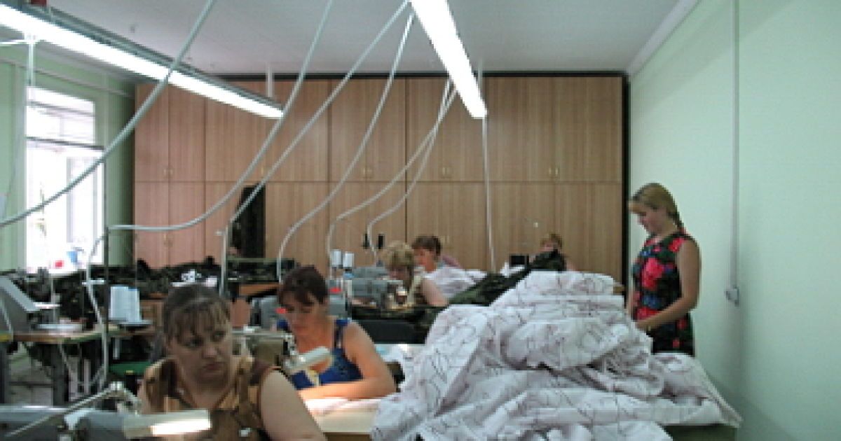 Українські кравці працюють зі світовими виробниками одягу за "давальницькими схемами".