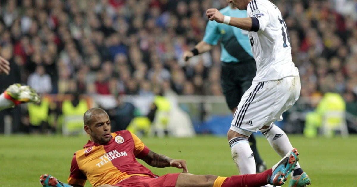 Мело може вдягти футболку "Металіста"