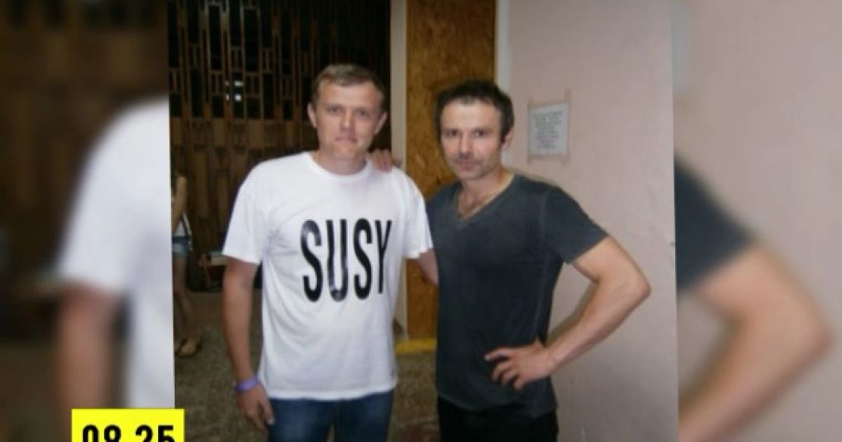 Хлопець зніяковів під час зустрічі з кумиром