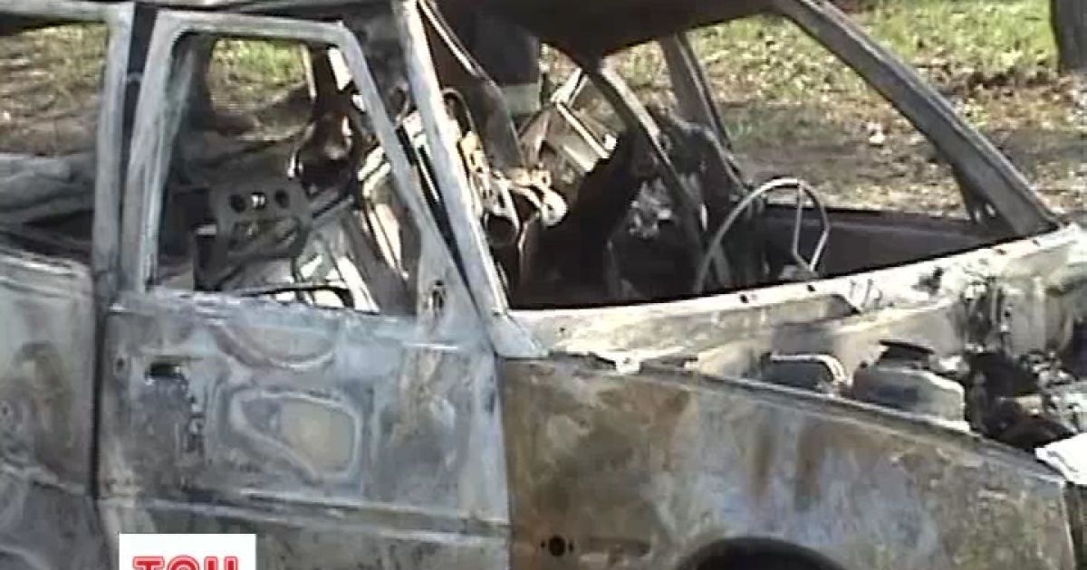 Після удару позашляховика згоріла "Таврія"
