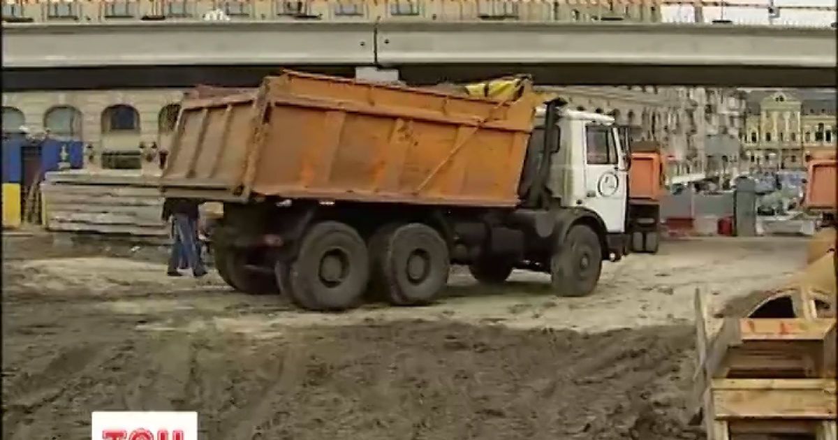 Проект реконструкції Поштової площі в Києві змінили.