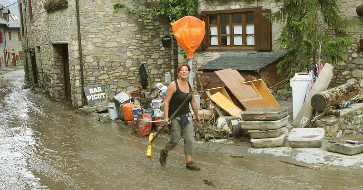 Франція та Іспанія страждають від повені / © Фото EPA/UPG