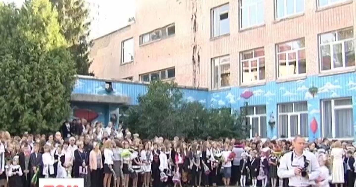 У МОЗ кажуть, діти без щеплень мають навчатись вдома чи у приватних школах