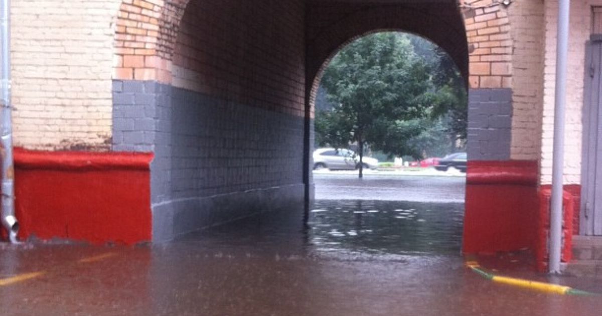 Злива з грозою затопила Москву / © You Tybe