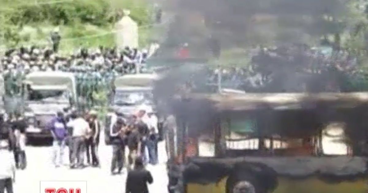 Масові безлади охопили схід Киргизстану