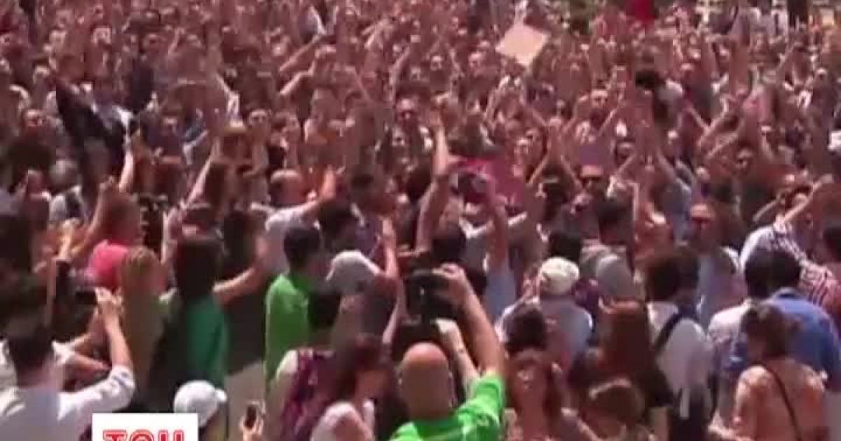 Влада зробила крок до порозуміння з мітингувальниками