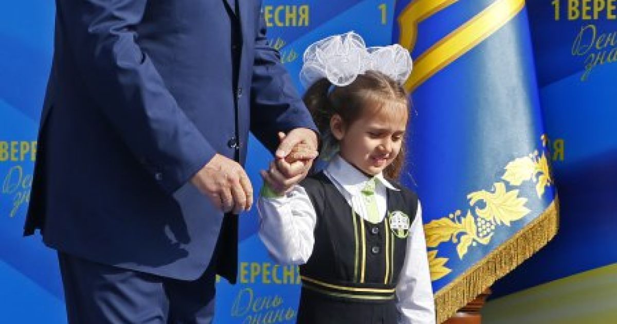 Янукович привітав школярів зі святом Першого дзвоника / © УНІАН