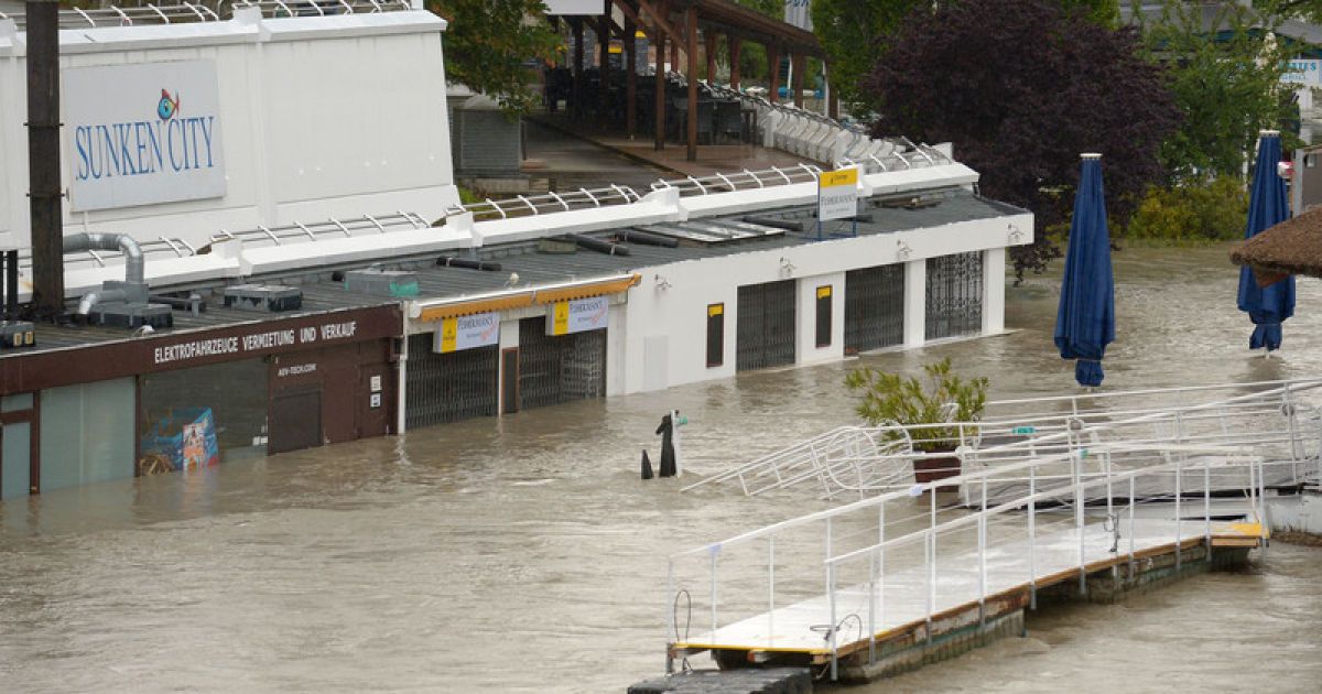 Центральна Європа тоне у воді / © Фото EPA/UPG