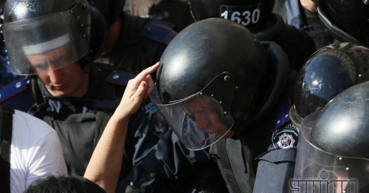 Під Київрадою відбулася запекла бійка / © УНІАН