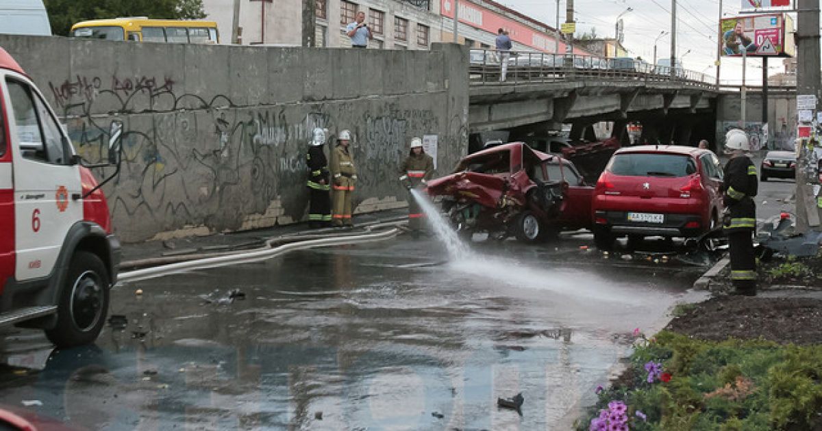 У Києві в районі станції метро "Шулявська" сталася велика аварія / © Сегодня