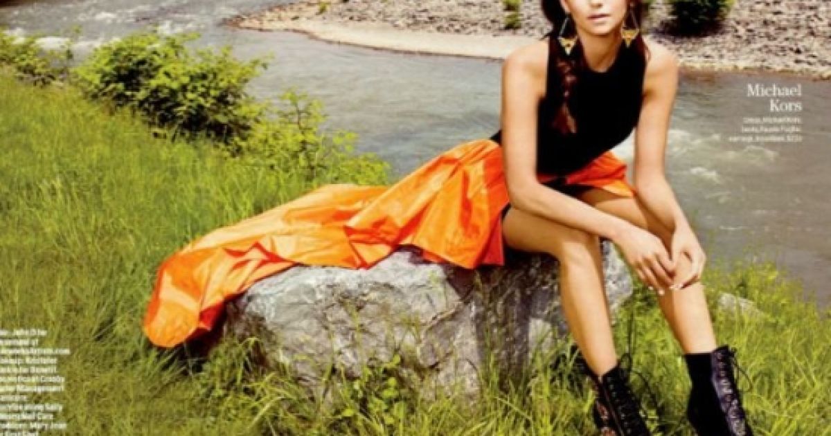 Ніна Добрев для Cosmopolitan