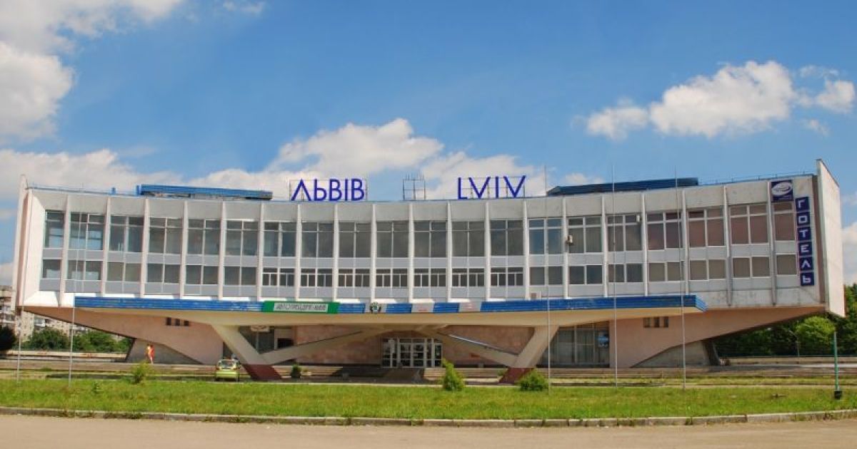 На автовокзалі Львова застрягли пасажири