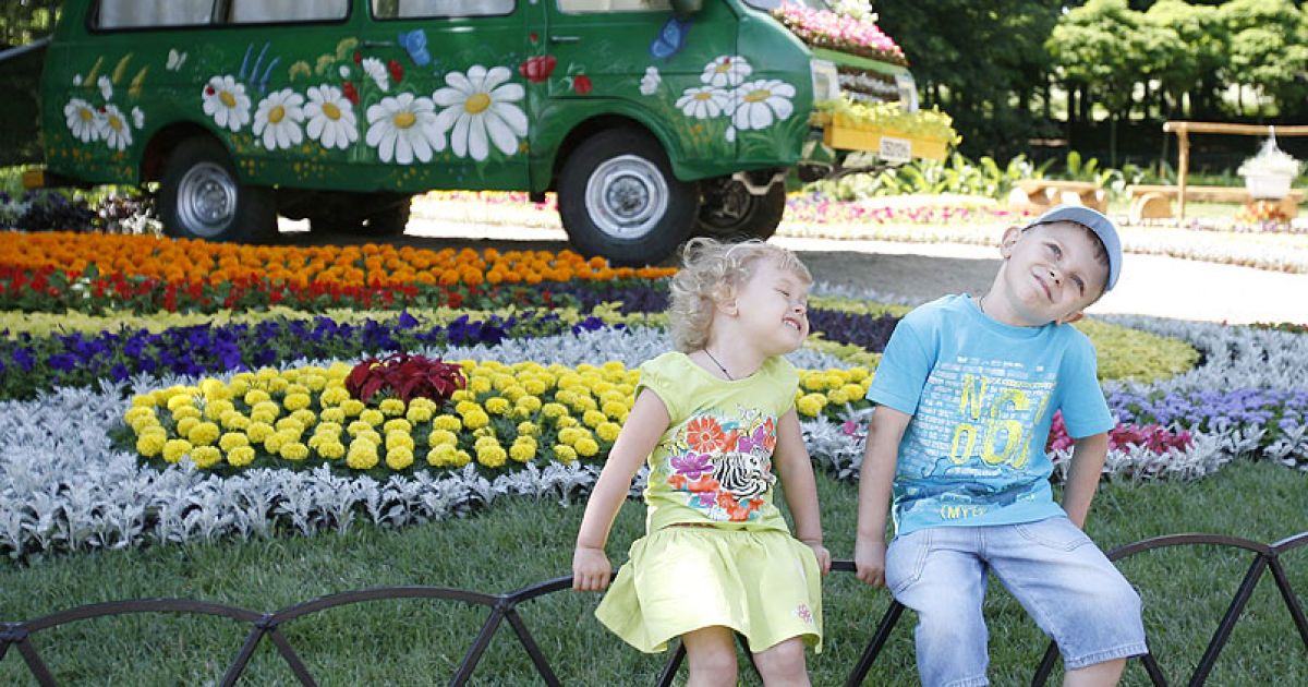 У столиці відкрили виставку "зелених" машин / © kievcity.gov.ua