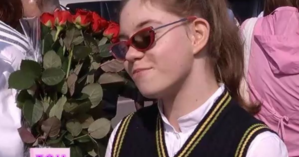 Єва після школи збирається до театрального