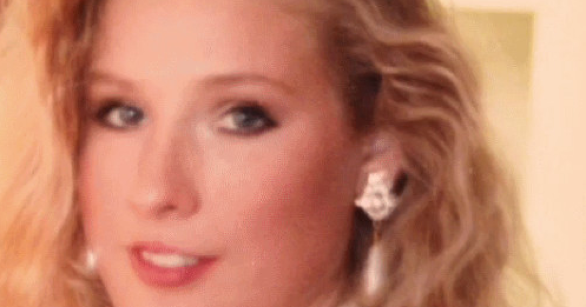 У шкільні роки Діта Фон Тіз носила довге біле волосся