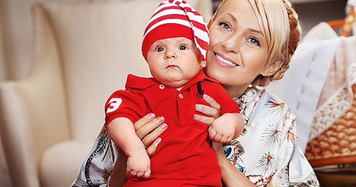 Син Рудьковської вчиться ходити