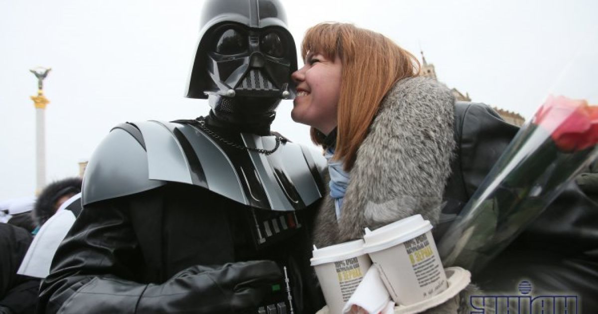 Дарт Вейдер привітав киянок з 8 березня