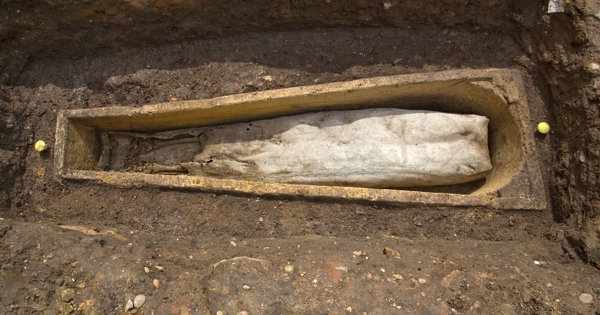 Фото з місця розкопок