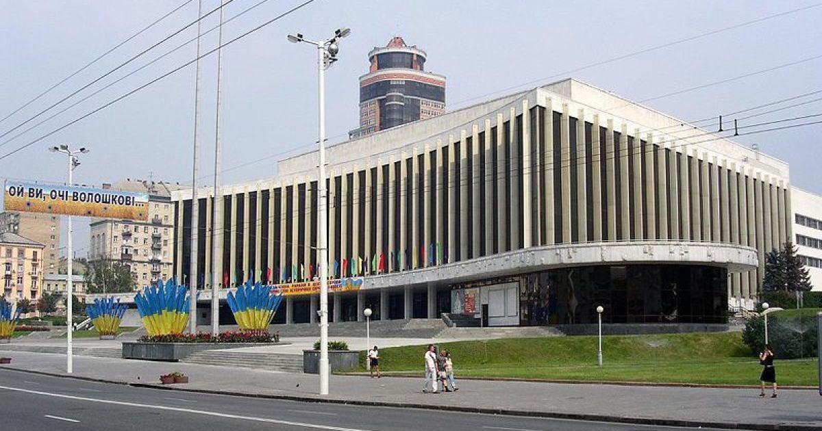 На сцені палацу "Україна" виступали зірки світового масштабу