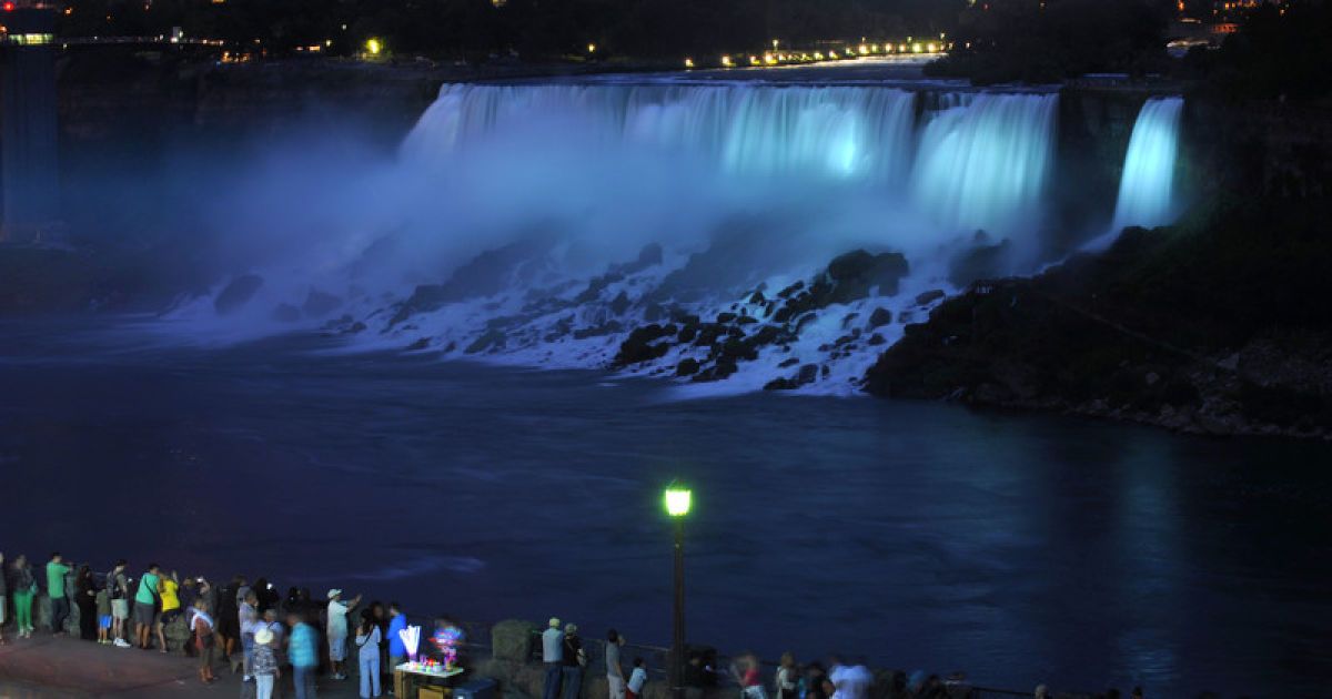 Канада святкує народження сина герцога і герцогині Кембриджських / © Фото EPA/UPG