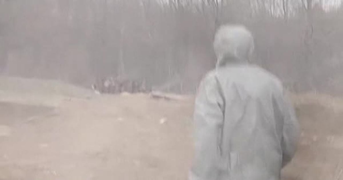 Над Джуринським могильником хімічних відходів стоїть туман з отруйних парів.