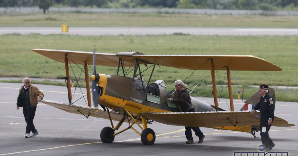 Колекцію британського принца продемонстрували у "Жулянах" / © УНІАН