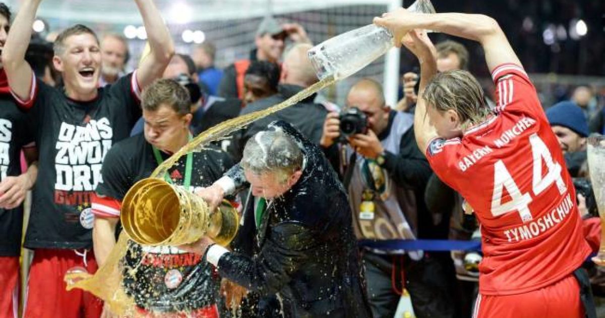 Мокрий та щасливий Хайнкес