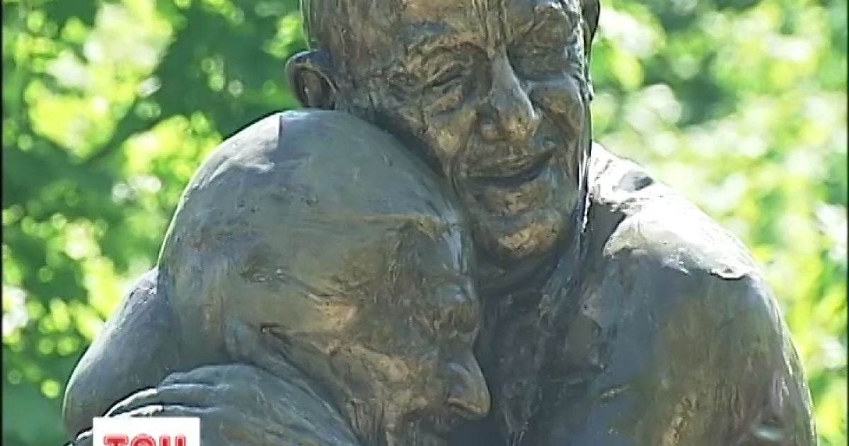 У Києві відкрили пам&#039;ятник коханню