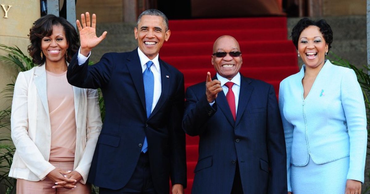 Барак та Мішель Обама перебувають з візитом у ПАР