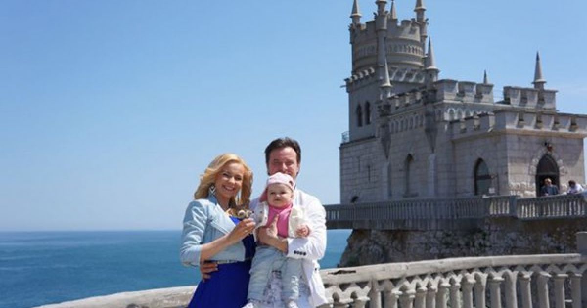 На початку літа Лілія та Андрій показали доньці Крим