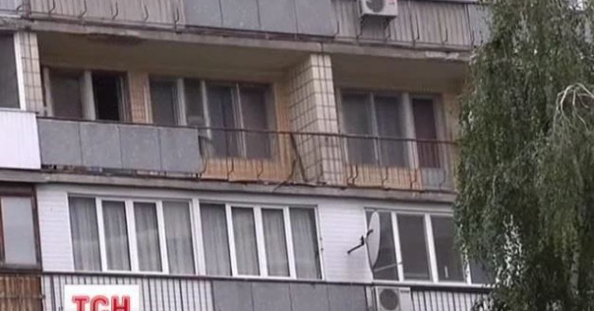 Дівчина чомусь не прокинулась від звуку вибухів, які чули навіть сусіди