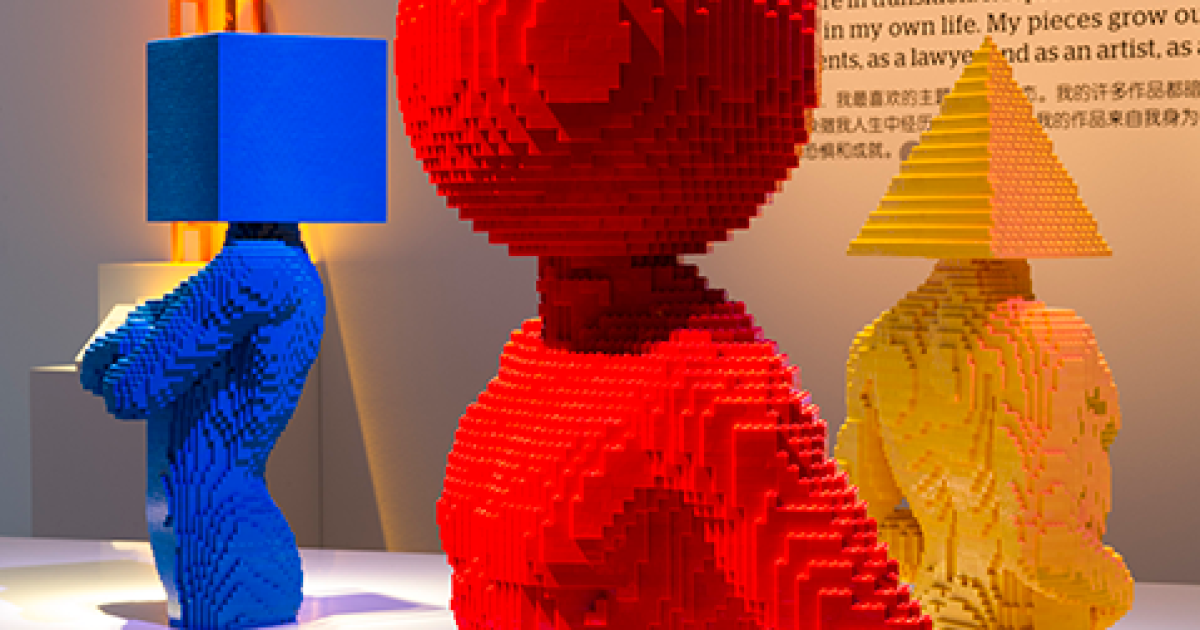 Американець створив скульптури з Lego. / © brickartist.com