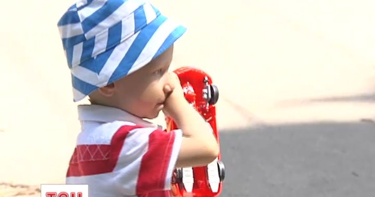 Дворічний Антон потребує допомоги