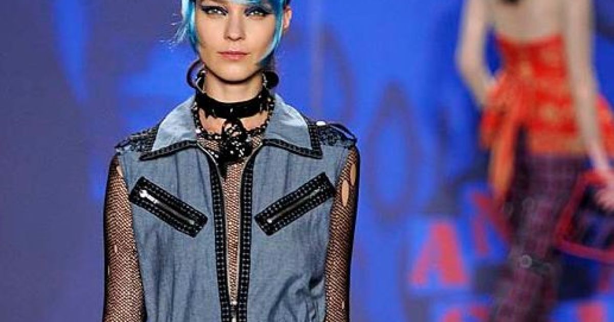 Різноманітні комбінезони повертаються в моду