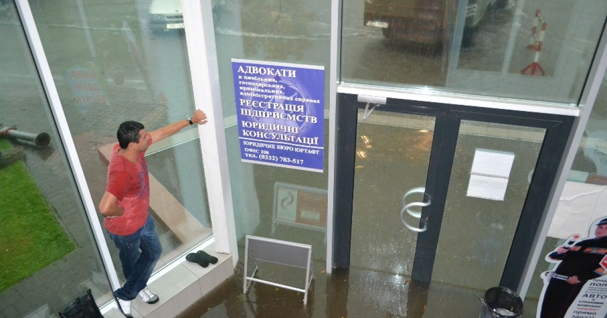 Злива у Луцьку / © Слово Волині