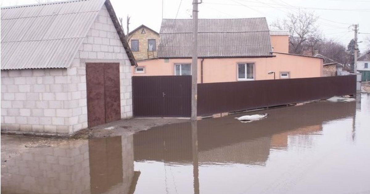 Будинки йдуть під воду