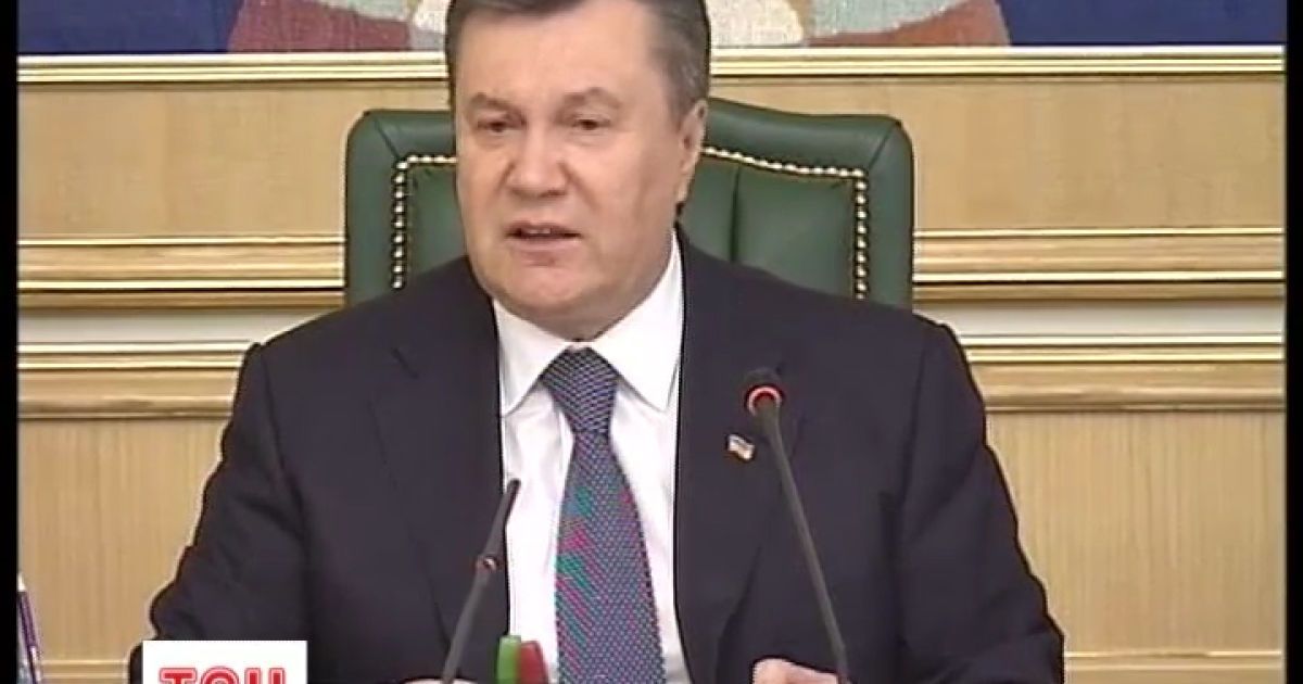Янукович насварив опозицію за неконструктивну критику