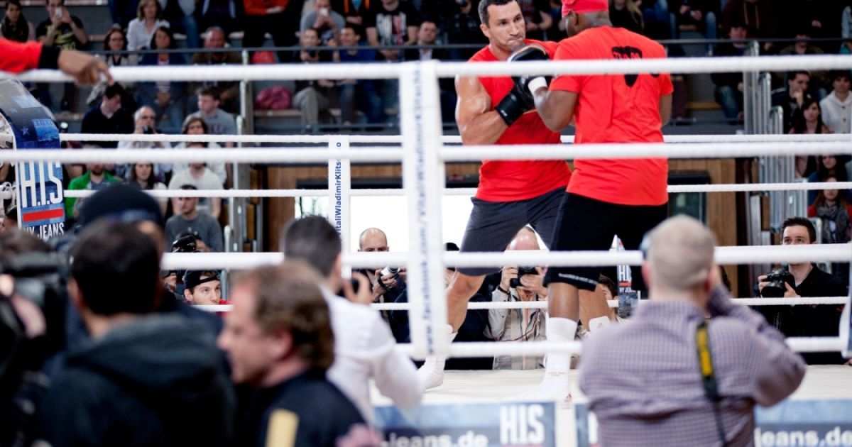 Відкрите тренування Кличка і П'янети / © klitschko.com