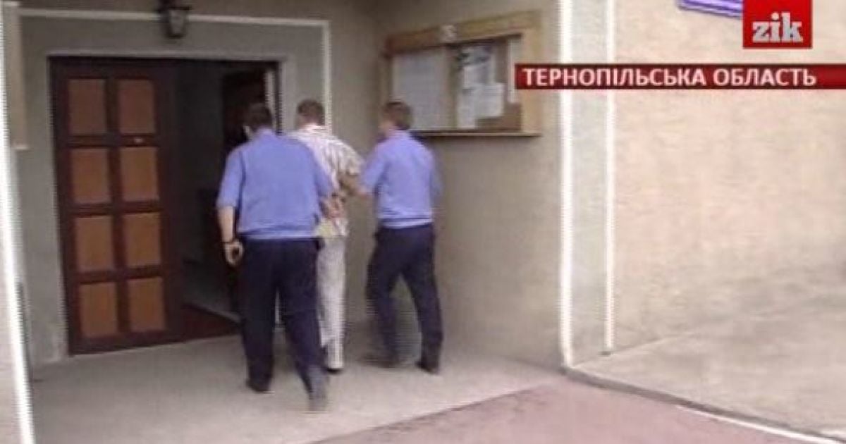 Малюк плакав, і чоловік забив його на смерть