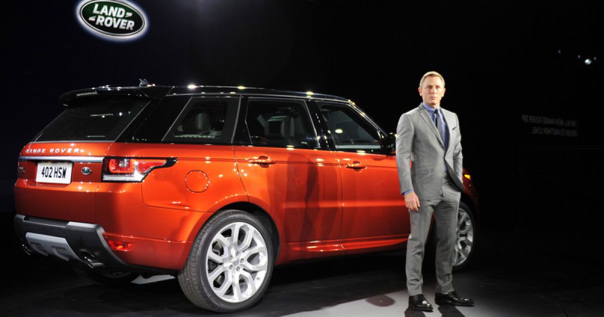 Деніел Крейґ представив новий Range Rover Sport / © Фото EPA/UPG