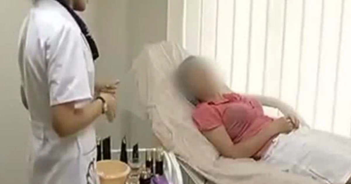 Після використання косметики у жінок починалася жахлива алергія