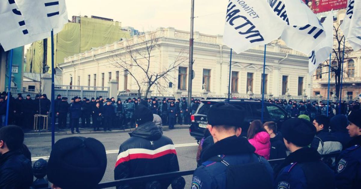 Опозицію не пускають під Раду / © Олександр Аронець