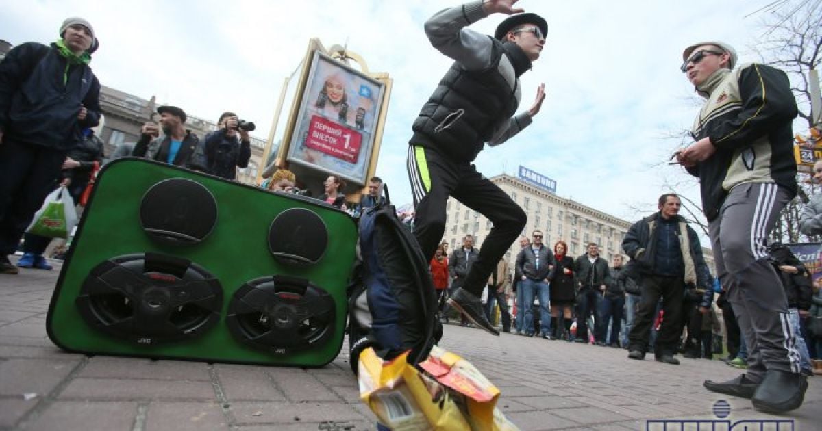 У центрі Києва відбувся "парад гопників"