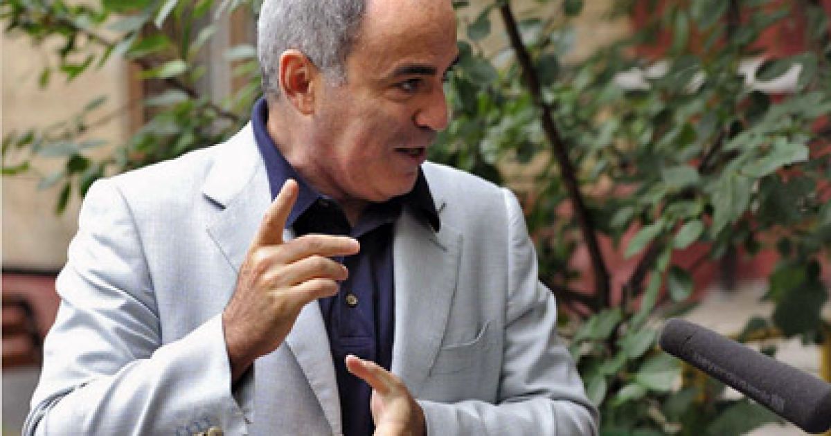 Каспаров боїться переслідування