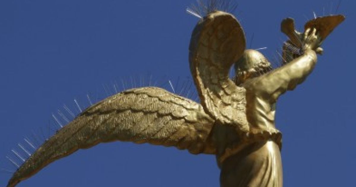 Статуя &laquo;Добрий ангел миру&raquo;