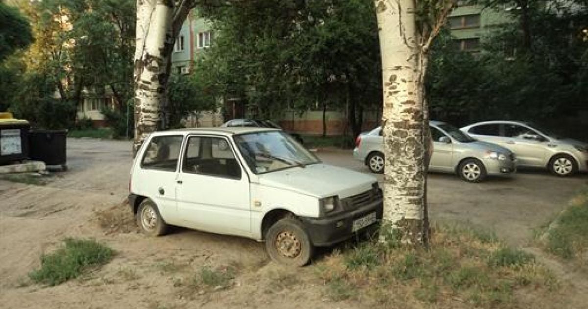 Сусіди влаштували боротьбу за парковку